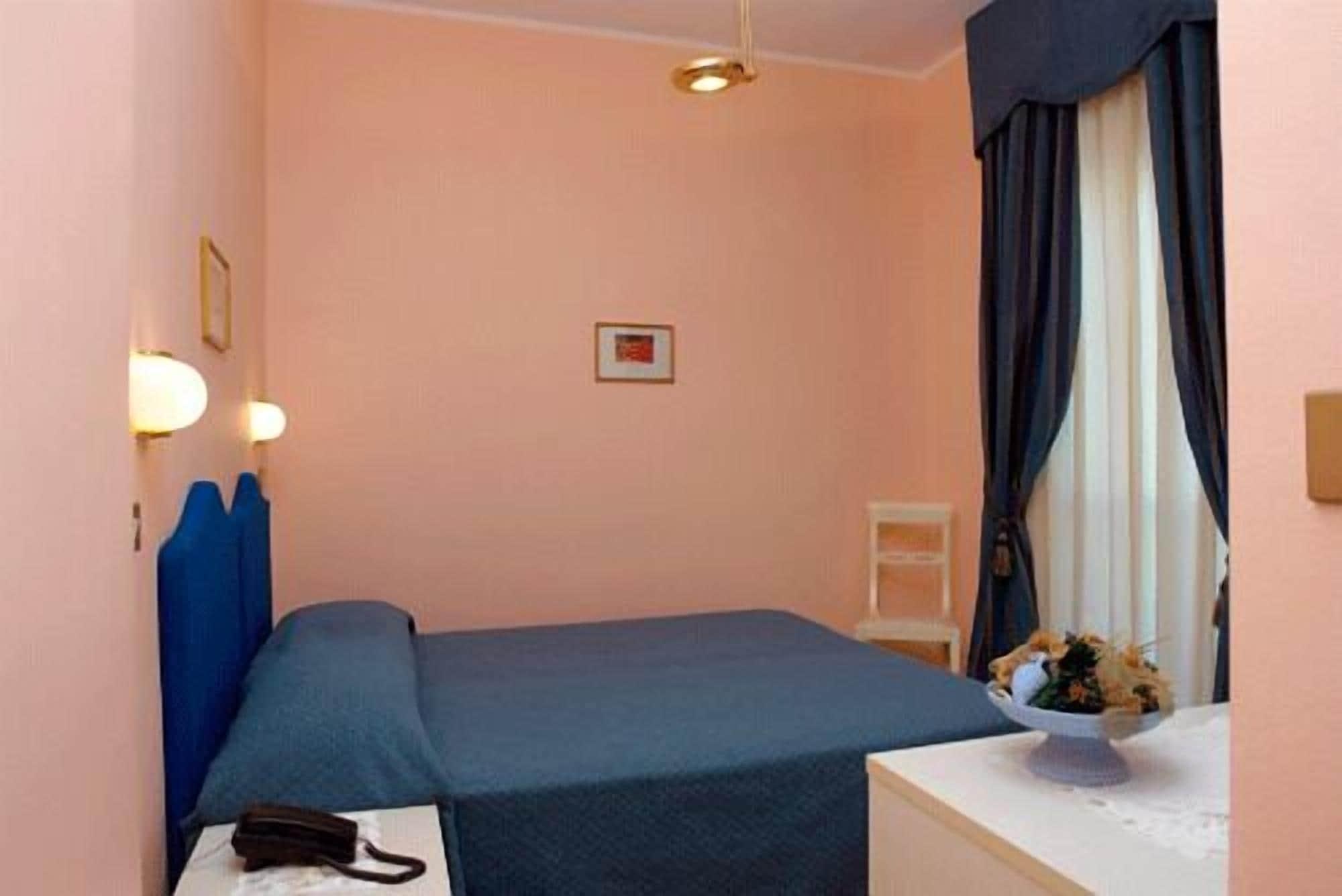 Hotel Vittoriano Турин Экстерьер фото