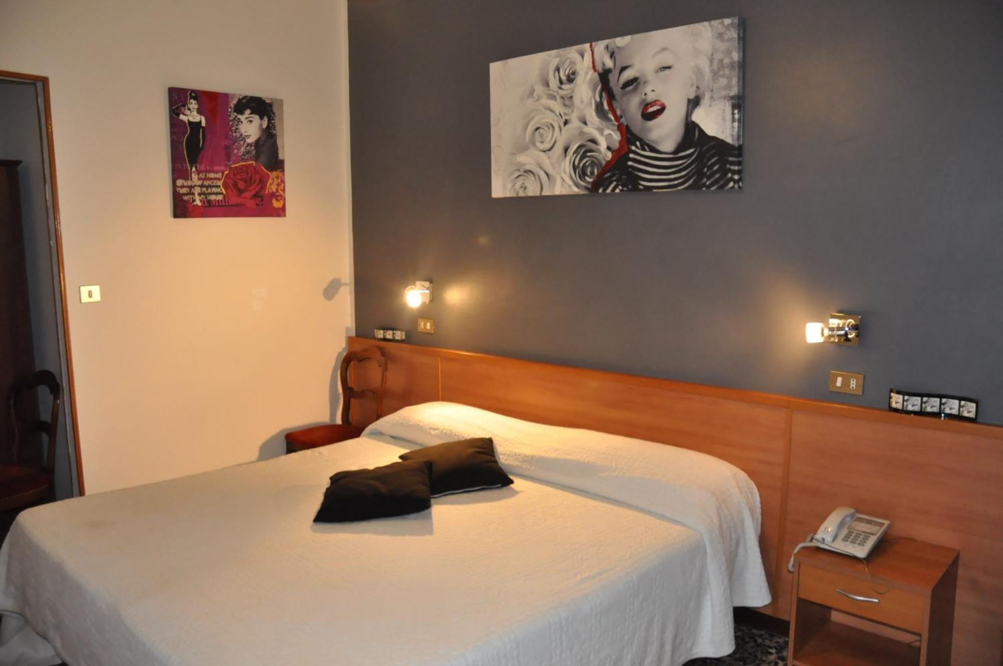 Hotel Vittoriano Турин Экстерьер фото