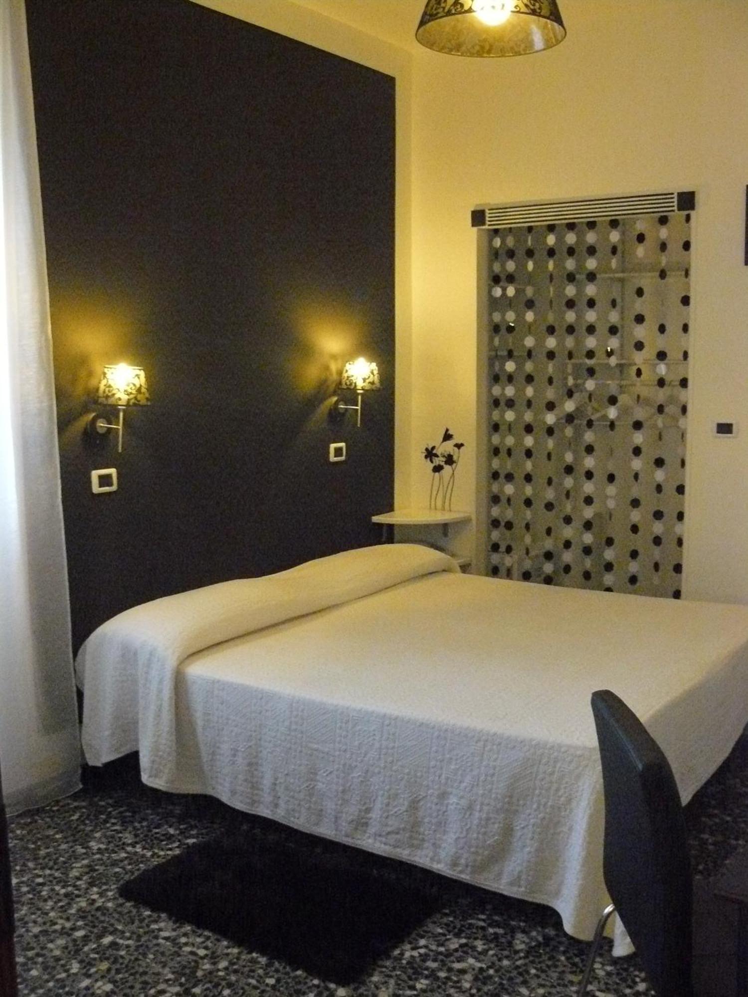 Hotel Vittoriano Турин Экстерьер фото