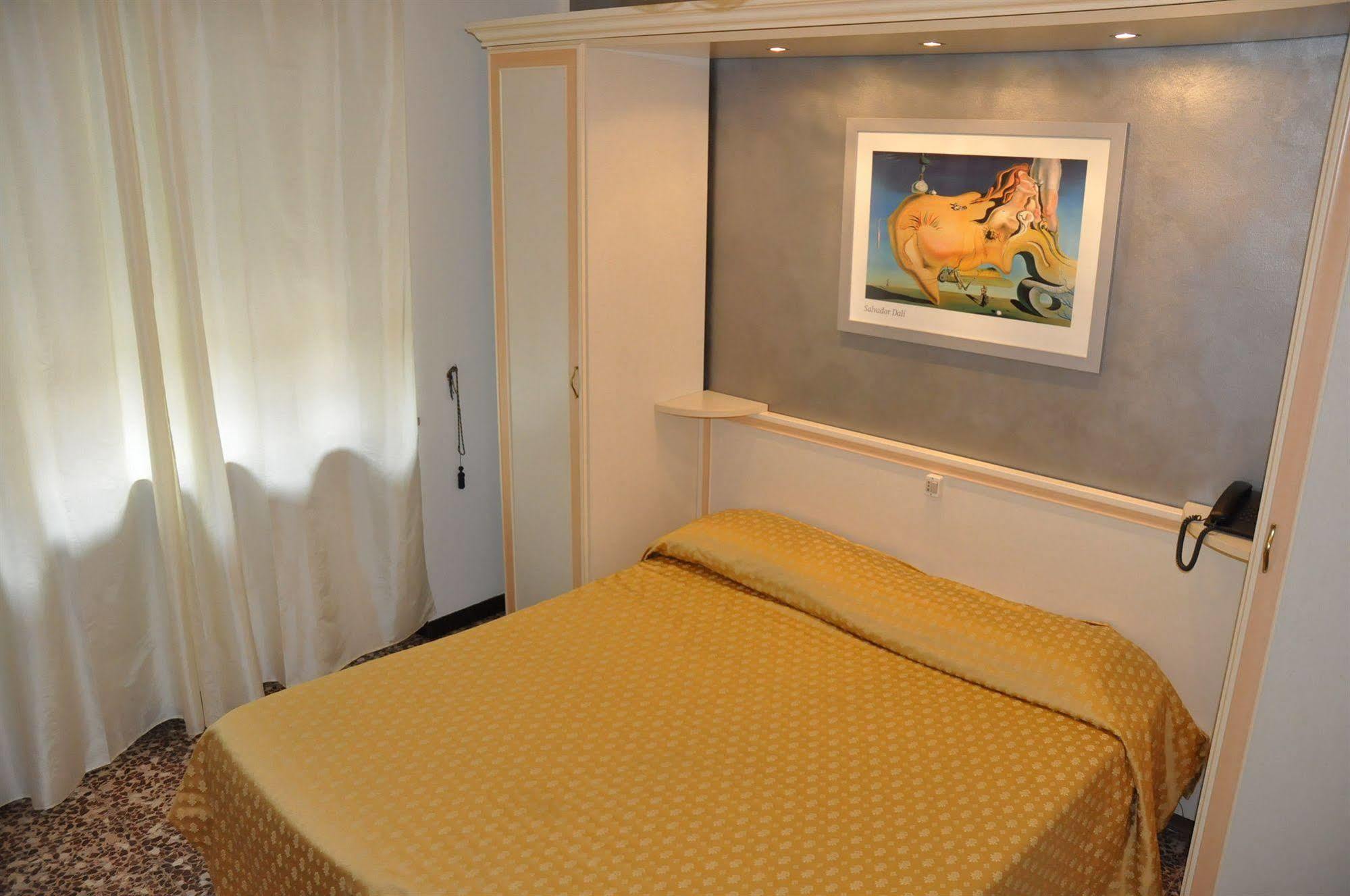 Hotel Vittoriano Турин Экстерьер фото